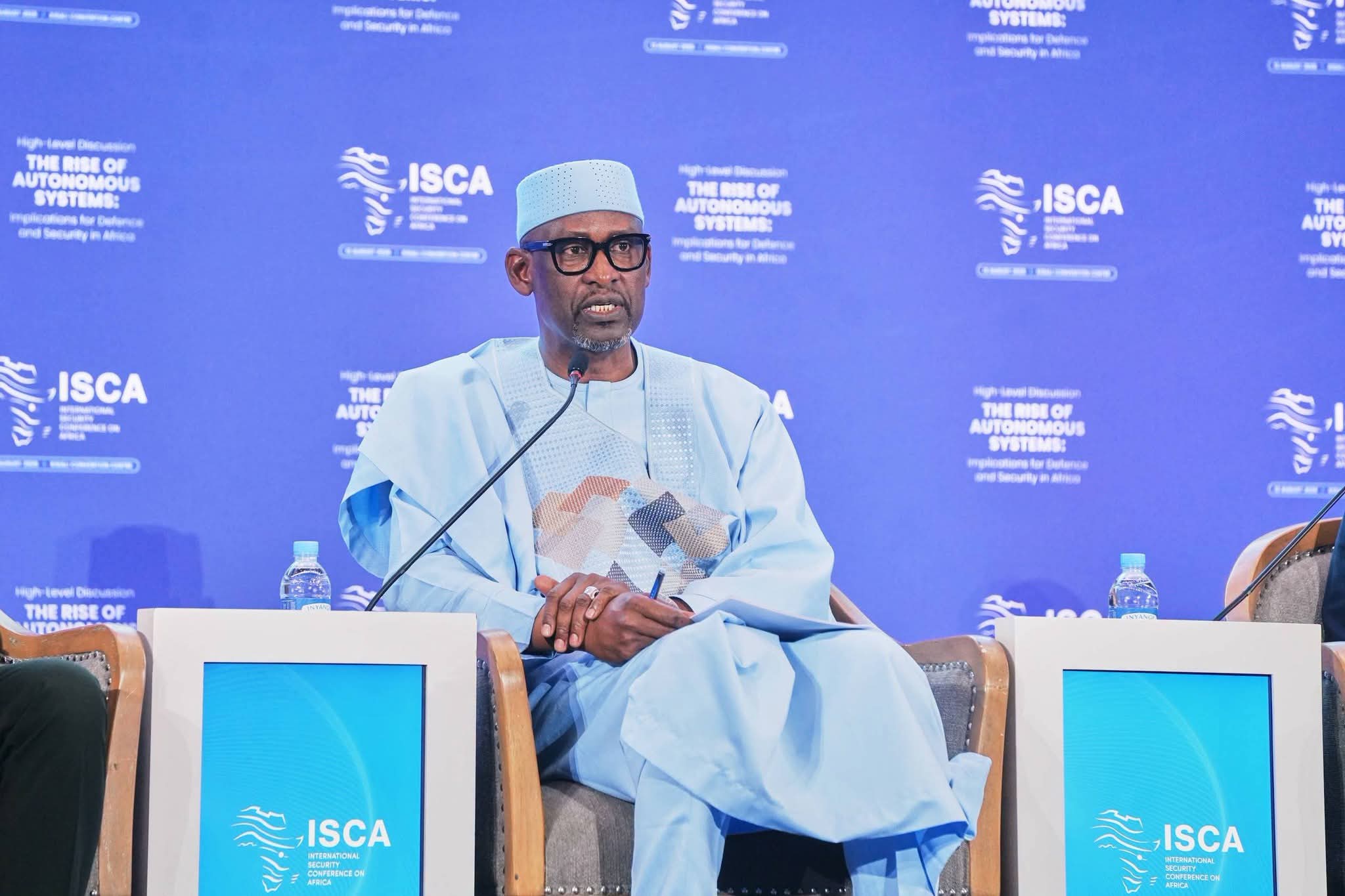Mali : "L'Afrique doit bâtir sa propre industrie de défense" - Abdoulaye Diop
