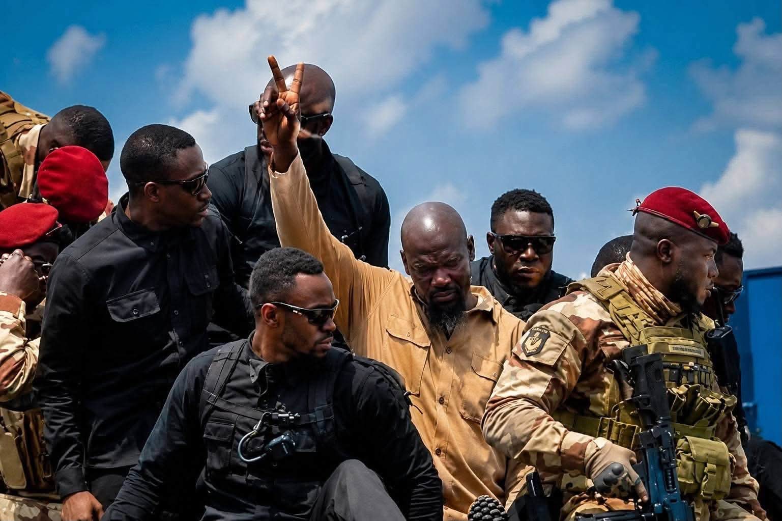 Guinée : Mamadi Doumbouya de retour à Conakry après dix jours de congé
