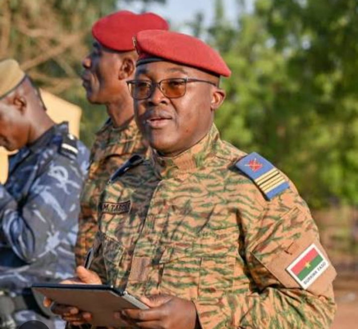 Burkina Faso : une quarantaine de journalistes goûtent à une formation militaire